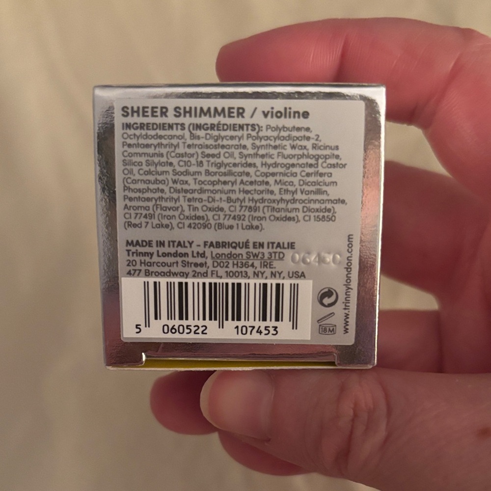 Trinny London Sheer Shimmer Lip2Cheek - Violine - Picture 5 of 9